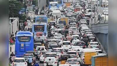Poor traffic management chokes Madhya Kailash-IIT-M stretch