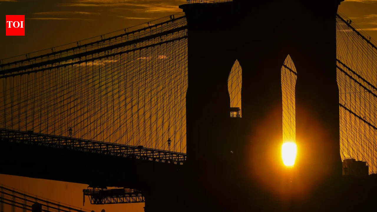New York shooting: Man fatally shot on Brooklyn Bridge after ignoring orders to drop weapon