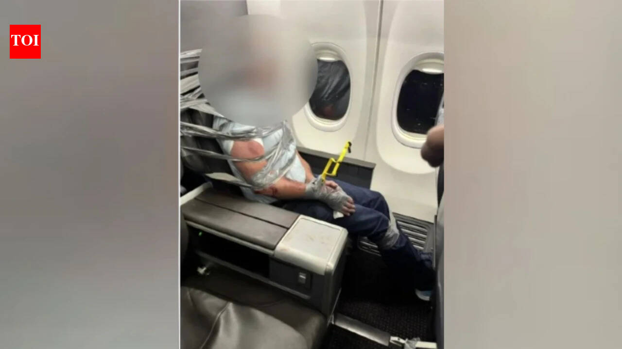 US man duct-taped to seat after attacking passenger mid-flight, racial abuse