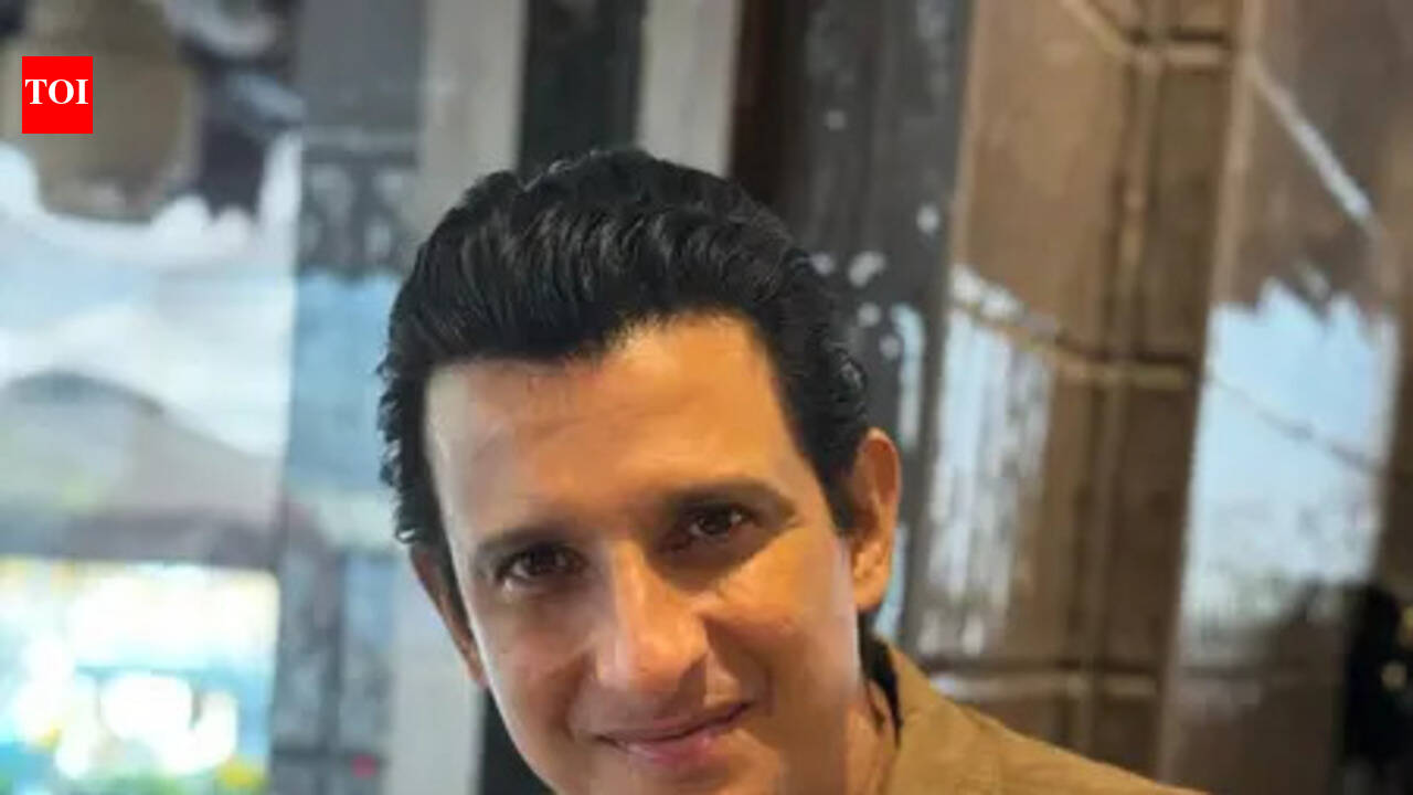 Golmaal 5: Sharman Joshi wraps Rohit Shetty comedy; calls Ajay Devgn reunion a beautiful opportunity