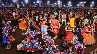 VHP bars Muslims from garba, dandiya events in Maharashtra; issues Aadhaar, tilak guidelines