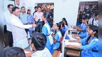 Stay away from misinfo, focus on studies: CM to students on Teachers’ Day