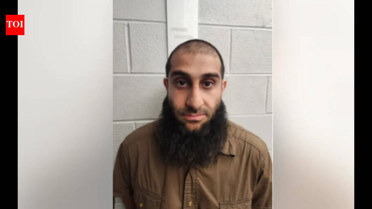 35-year-old Muzamil Ahmed was boarding a flight to Saudi Arabia, arrested at JFK over alleged $250 million senior gold scam in Texas