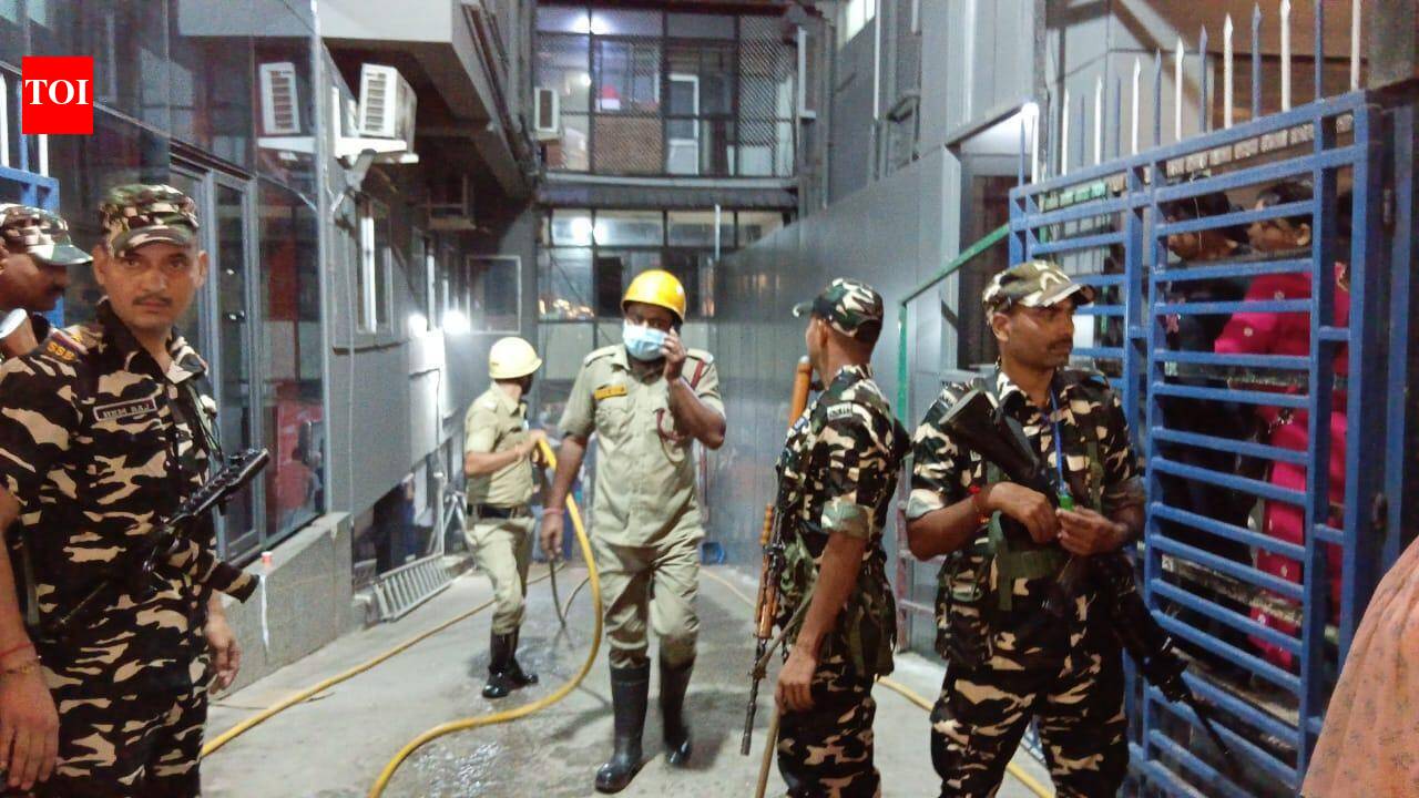 Fire at Siliguri pvt hospital sparks panic