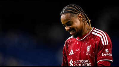 £123m Bradley Barcola breaks rare Premier League record just 30 minutes into Liverpool debut vs Ipswich