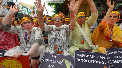 Panun Kashmir stages hunger strike, demands genocide law