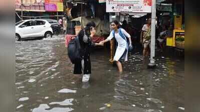Rain with 40kmph wind, lightning lashes north Kolkata