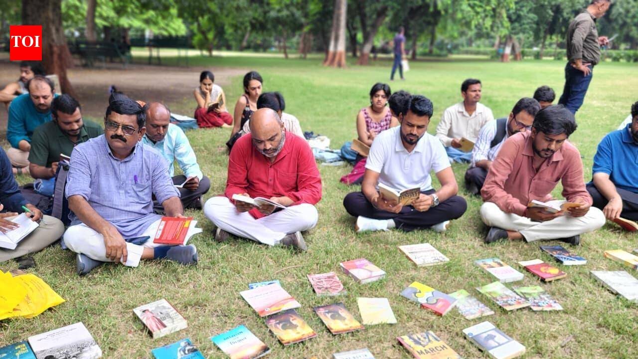 Books replace placards as citizens assert ‘right to read' in Ahmedabad