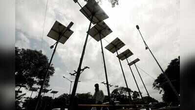 Noida Expressway set to get 1,200 new solar lights