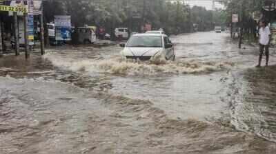 Second day of rain leaves roads flooded again, Ggn asks residents to avoid non-essential travel