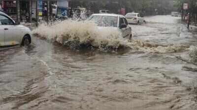 Second day of rain leaves roads flooded again, Ggn asks residents to avoid non-essential travel
