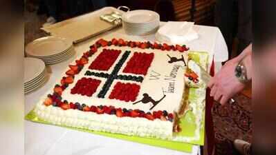 8 youths cut birthday cake with sword on road, booked