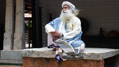 Quote of the day by Sadhguru: “If you want to explore the deepest dimensions of life playfully, you need a heart full...”; What does the yogi advise on making love, joy and energy drivers of daily life