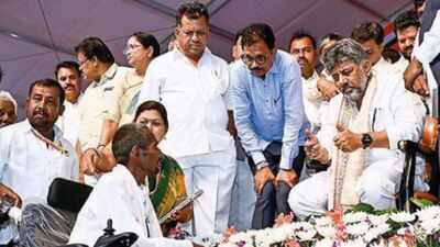 Karnataka salutes teachers with prefix of their own, 'Tr'
