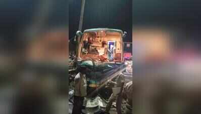 One killed, six injured after truck hits private bus from rear near new Katraj tunnel