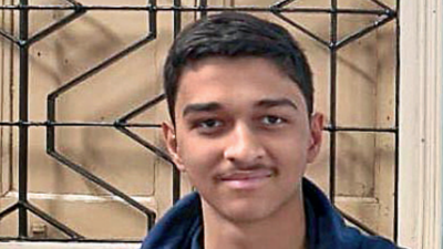 16-year-old boy drowns during practice at Kolkata's Sarobar swimming pool