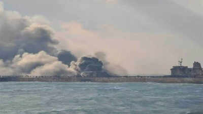 11 killed, seven injured as fuel tanker crashes, explodes in western Iran