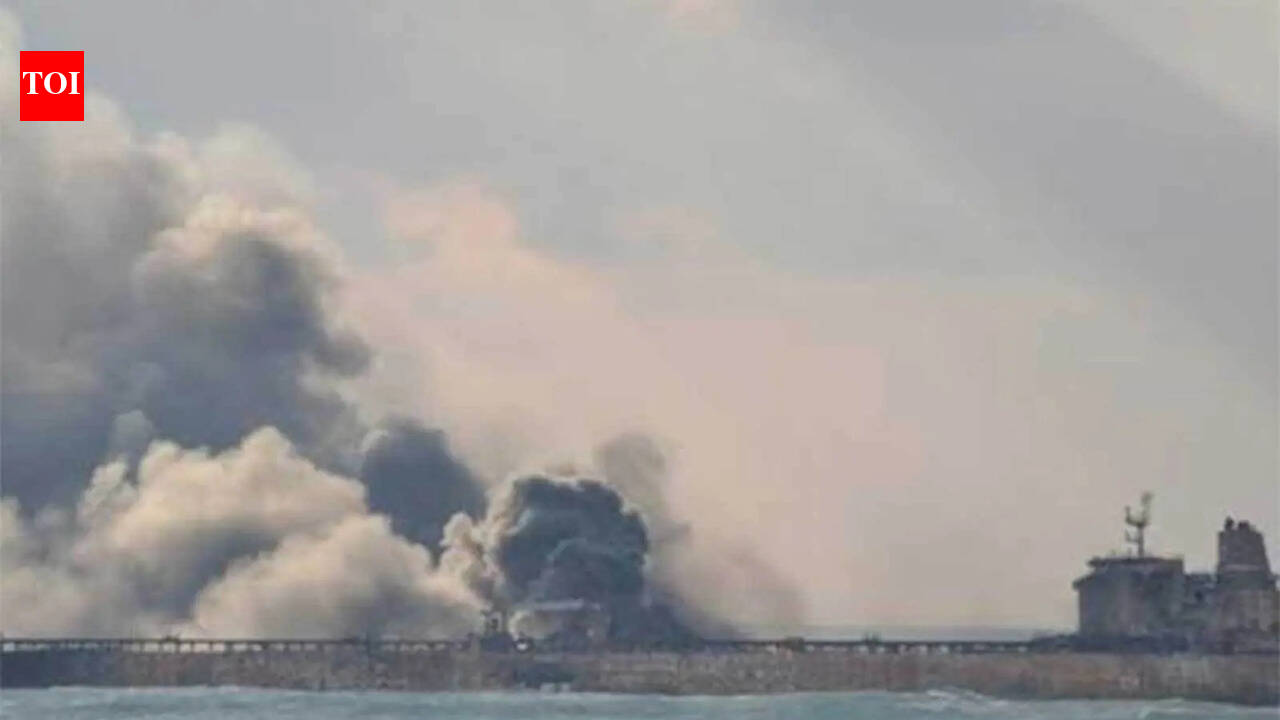 11 killed, seven injured as fuel tanker crashes, explodes in western Iran