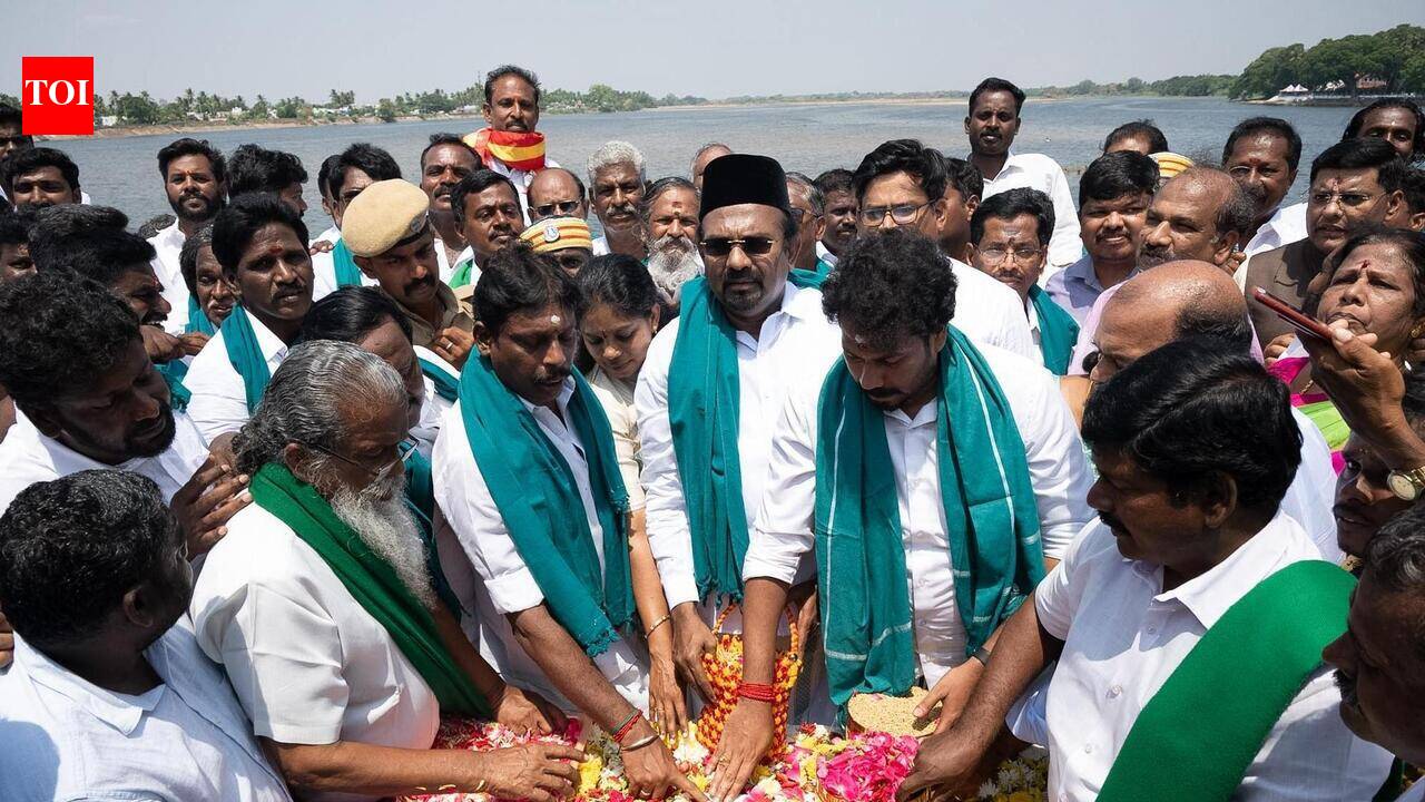 Delta farmers seek more Cauvery water for Vennar