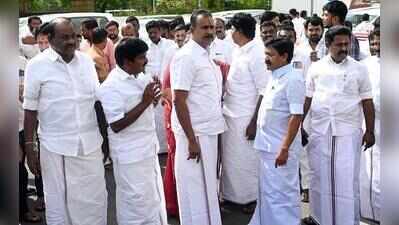 AIADMK Rift Continues As Rebel Leaders Boycott District Secretaries’ Meet