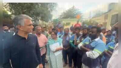 Krishna Byre Gowda pulls up absent pourakarmikas of Bengaluru: ‘First work, then seek regularisation’