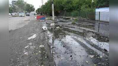 Craters to flooding: Commute grinds to a crawl on MG Road in Gurgaon