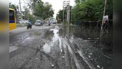 Craters to flooding: Commute grinds to a crawl on MG Road in Gurgaon
