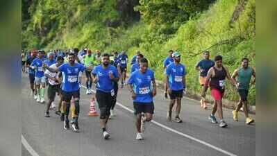 9km uphill, a blazing sun: Runners in Satara tested by an unusually hot day