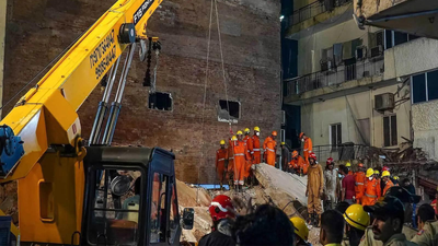 Delhi building collapse kills 6; FIR against owner, illegal buildings over 4 floors face action