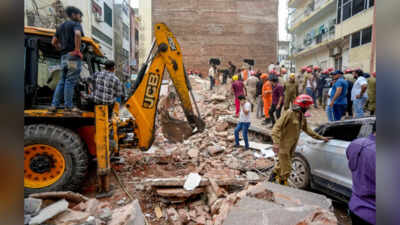 Watch: CCTV captures moment Delhi's Satya Niketan building collapses, leaving 6 dead