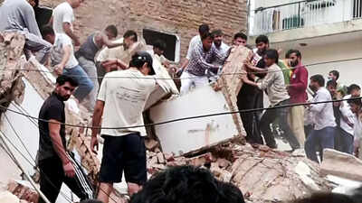 Satya Niketan PG collapse: Congress slams BJP, calls 'four-engine government’ a ‘killing machine’
