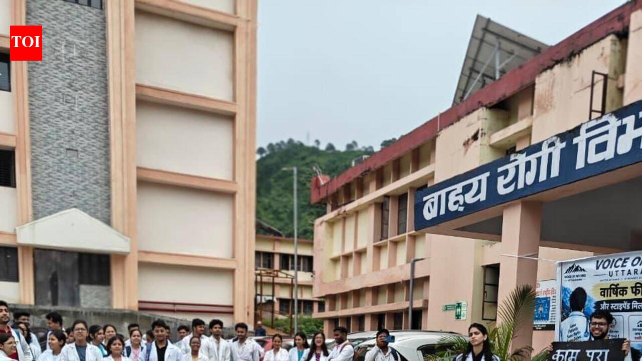 U’khand MBBS interns strike for stipend hike; resident docs to join protest