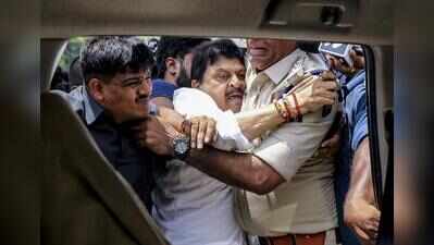 Protest to continue until fee dues are cleared, says Telangana BJP