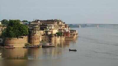 Ganga recedes slowly, 2,700 still in relief camps