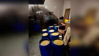 Date-tamarind chutney, squash and fruit syrup seized, unit sealed