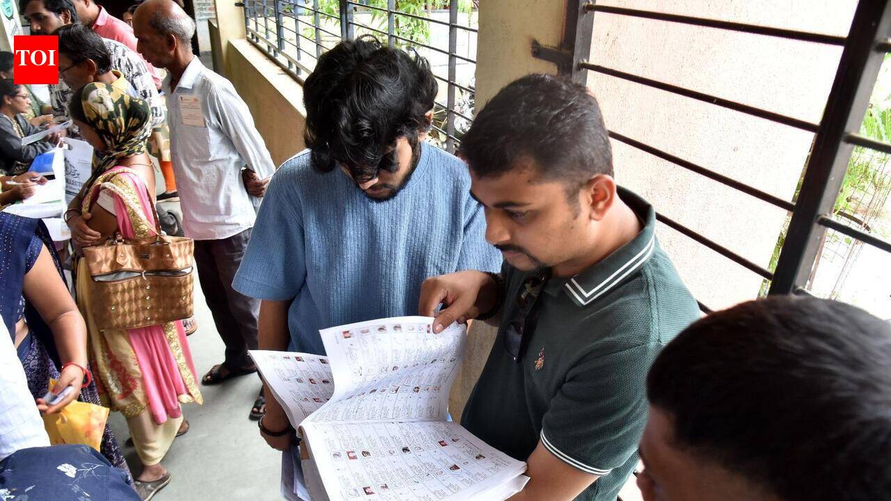 Extra checks for electors over 25 years of age  filling voter enrolment form