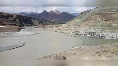 ‘Fool’s gold’ in Himalayas releases more CO2 than rocks can absorb: Study