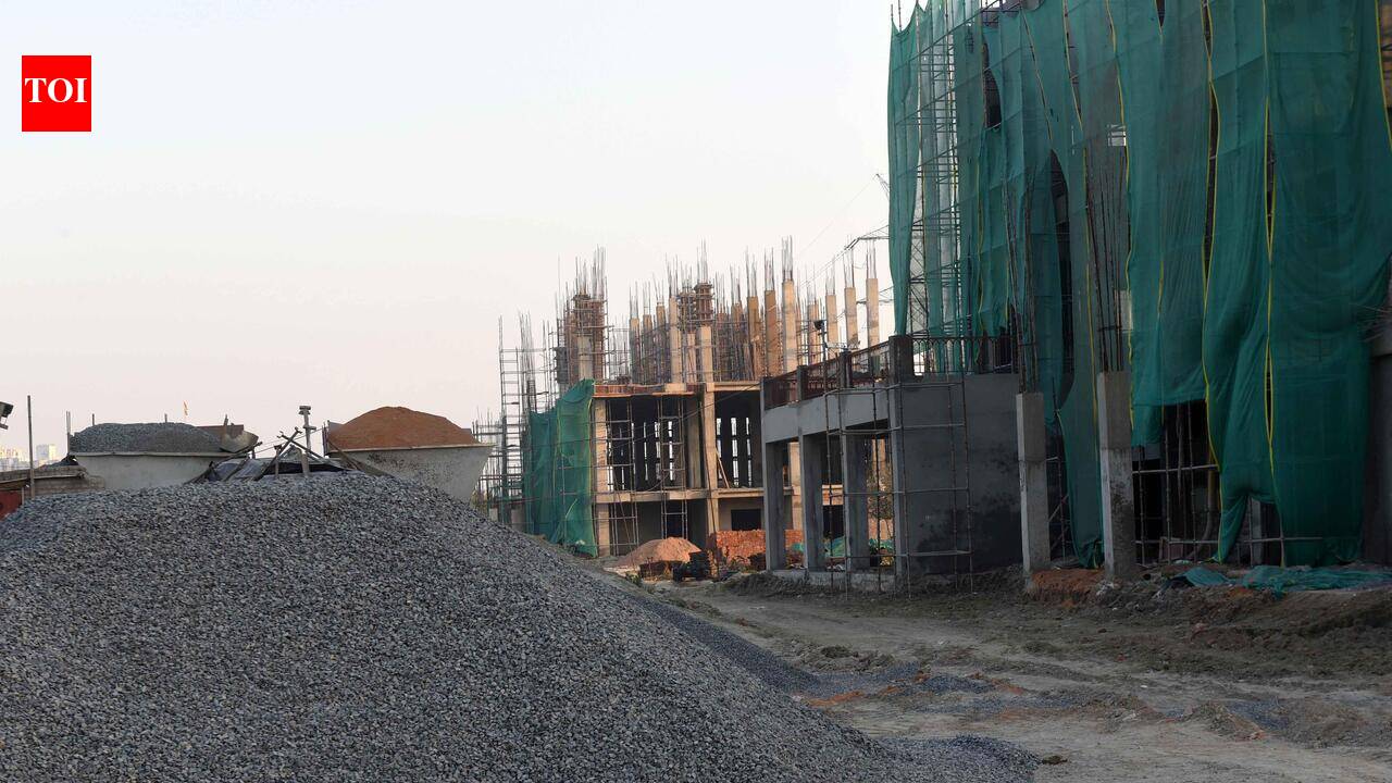 Noida seeks new agency to complete Golf Course project
