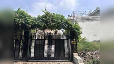 House locked, shop shuttered: Satya Niketan PG owner’s family vanishes