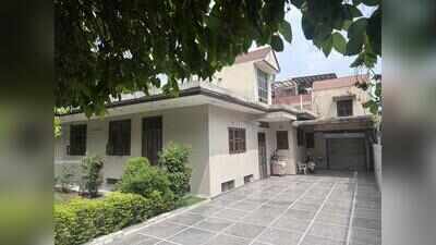 House locked, shop shuttered: Satya Niketan PG owner’s family vanishes