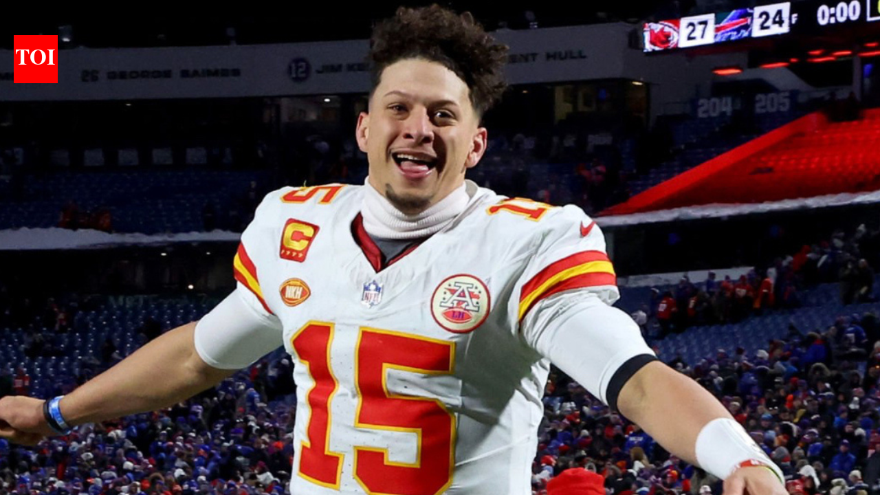 Patrick Mahomes' private message to a grieving Chiefs reporter revealed after father's sudden death