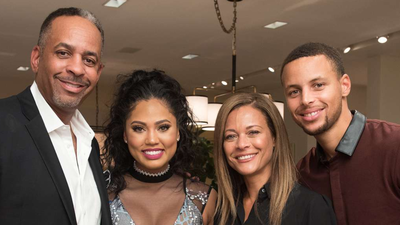 “She lost it and cried”: Stephen Curry opens up about the moment he saw his parents cry for him ahead of the new season