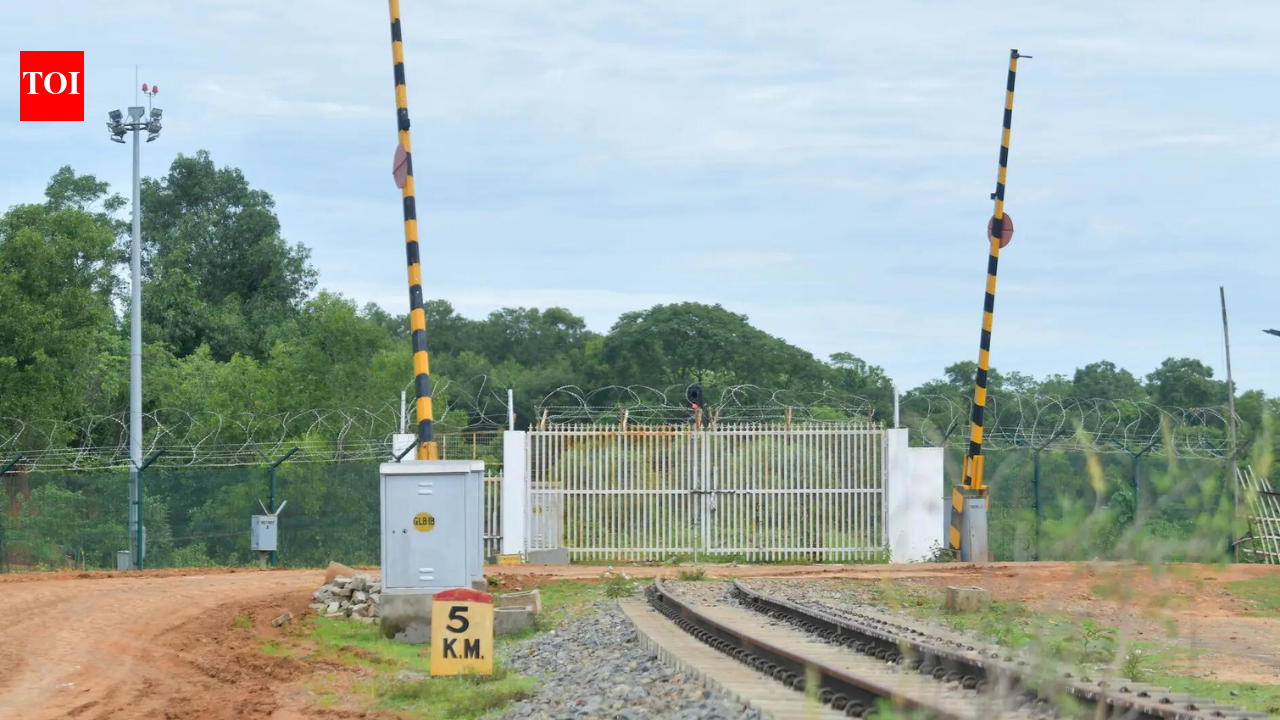 Bangladesh and India plan to resume train ops by October