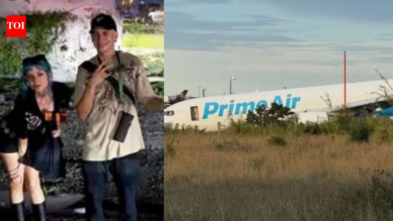 Kick streamer Binx sparks fury after taking ‘disrespectful' photo beside Amazon plane crash that killed five in Miami