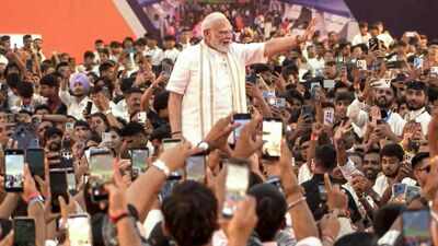 'Some can never be happy with India's vikas': PM Modi renews 'naraz fufa' jibe at Congress in Vadodara
