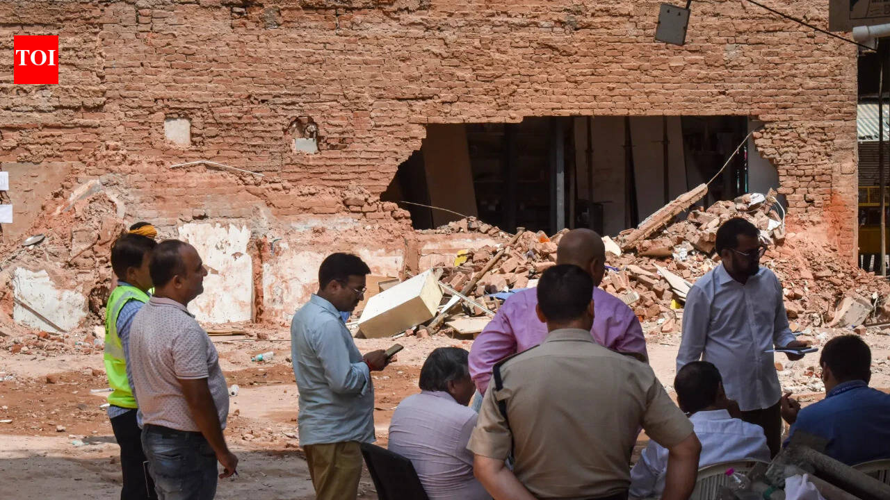 ABVP demands safety audit of PGs, MCD chief's suspension after Satya Niketan tragedy