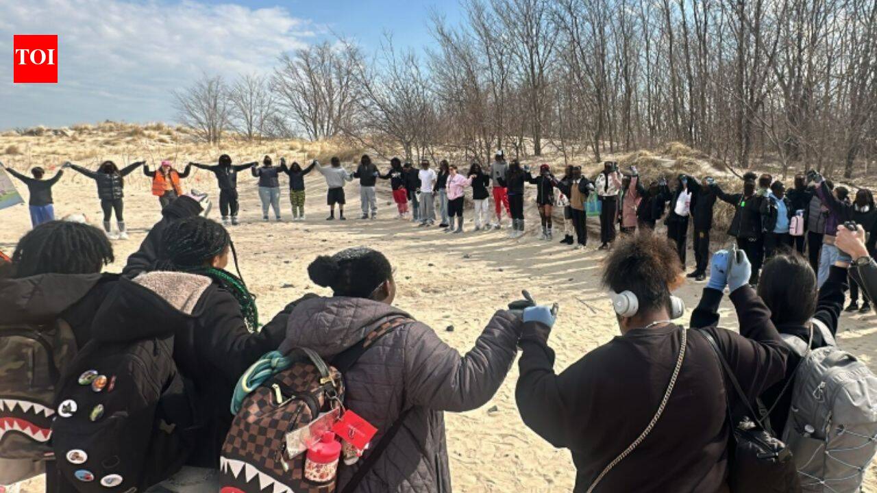 Nearly 4,000 NYC students planted 100,000 plus beachgrass stalks to rebuild dunes and curb flooding