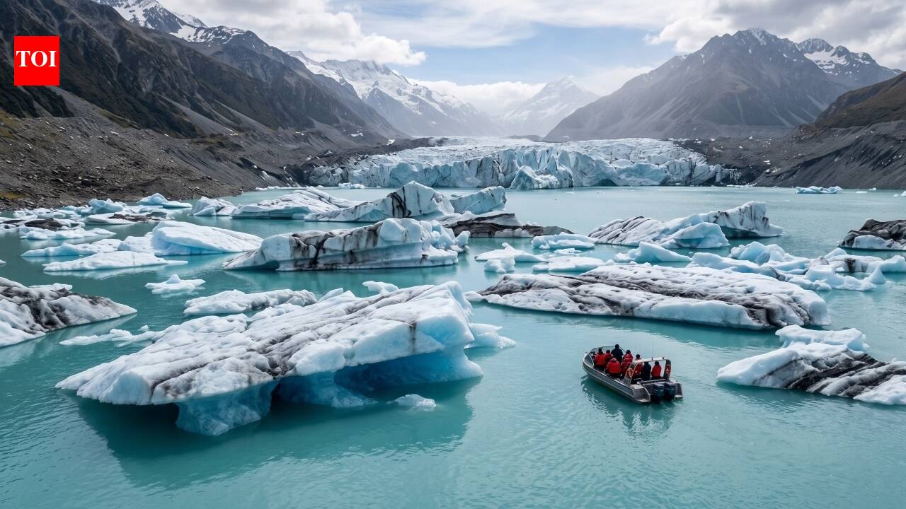 A huge underwater break sent millions of tonnes of ice from beneath New Zealand’s Tasman Glacier; what surfaced turned its turquoise lake into an iceberg field