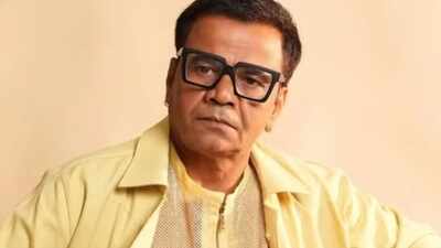 Rajpal Yadav gets interim relief in cheque bounce case, Supreme Court exempts him from surrendering if he deposits Rs 5 crore by Wednesday