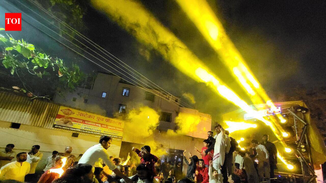 Doctors warn of permanent blindness from DJ laser shows